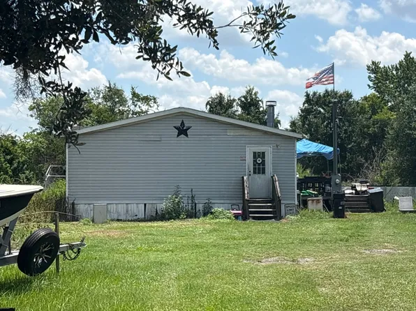 2703 Jim Johnson Rd, Plant City, FL 33566