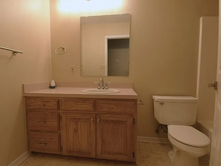 2529 Westminster Dr — Photo 16