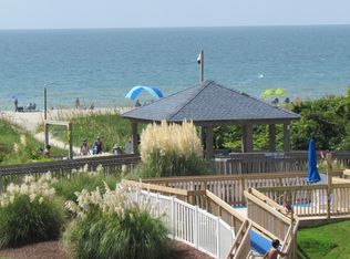 1904 E Fort Macon Rd #382, Atlantic Beach, NC 28512