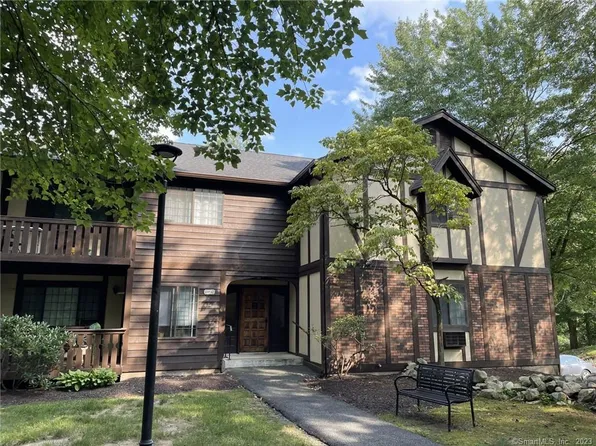 3 Canterbury Court #3, Brookfield, CT 06804