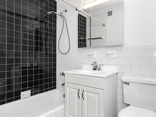 305 East 24th Street image 8 of 10