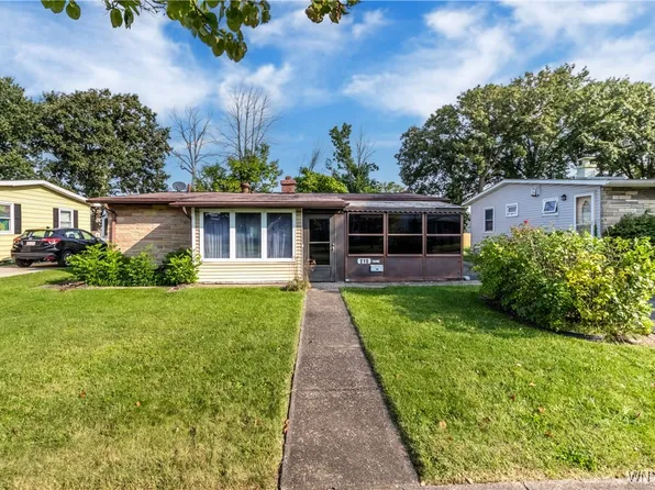 210 Dupont Ave, Tonawanda, NY 14150