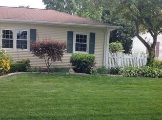 2 Eldorado Dr, Johnston, RI 02919