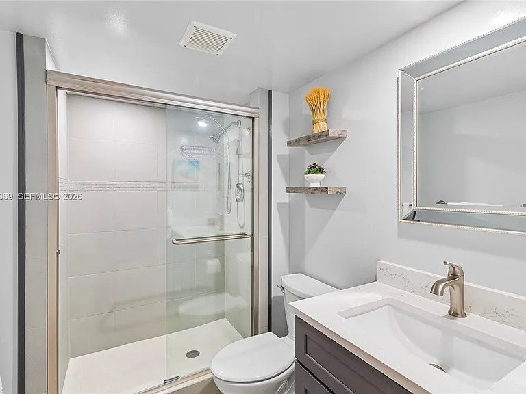 1401 N Riverside Dr #1406 — Photo 22