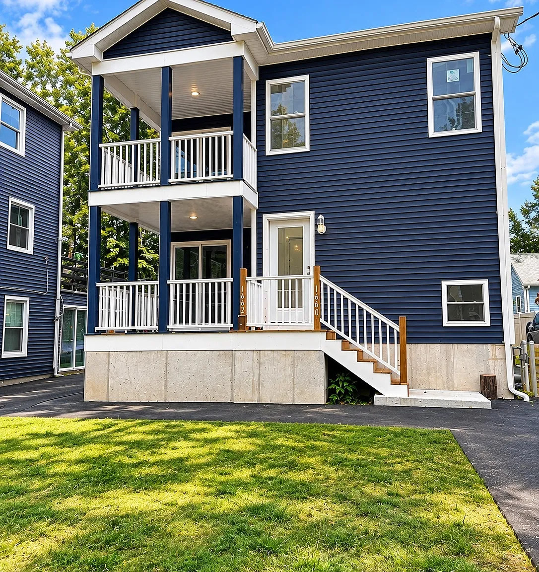 3 bed, 2.0 bath, 1400 sqft, $3,000 — Photo 1