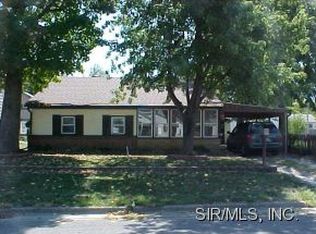 1136 E Ferguson Ave, Wood River, IL 62095