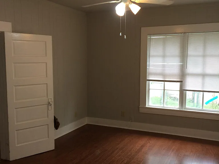 206 Weaver St — Photo 4