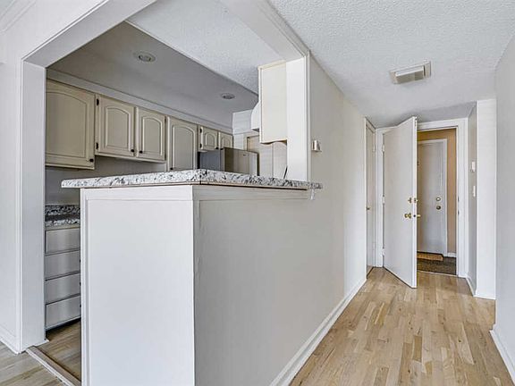 5th image of 1200 Bristol Dr APT 301