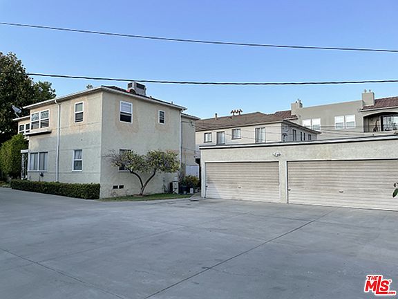 4th image of 10634 W Whipple St