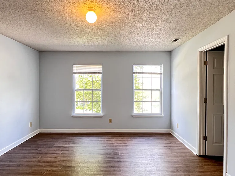 8729 Liberty Mills Dr — Photo 21