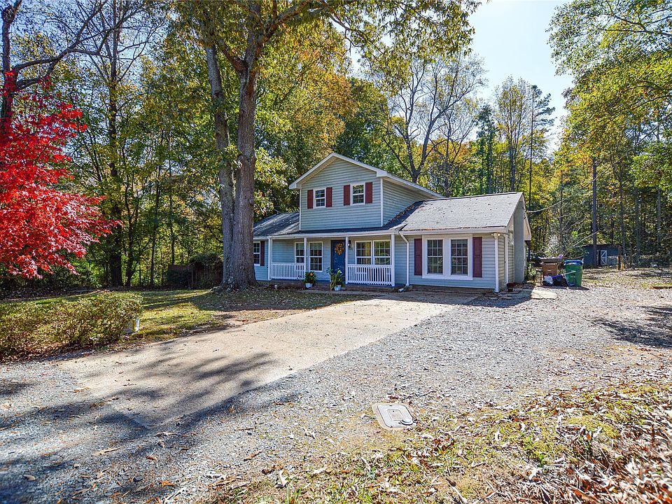 1st image of 900 Sharon Dr