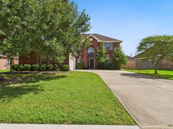 1484 Allison St, Alvin, TX 77511