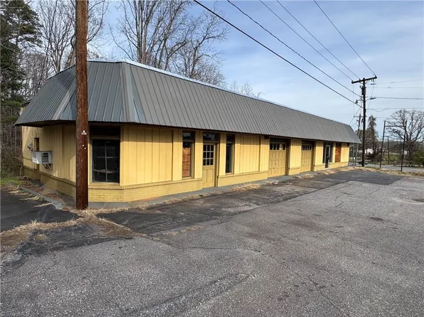 1644 Boone Trl, North Wilkesboro, NC 28659