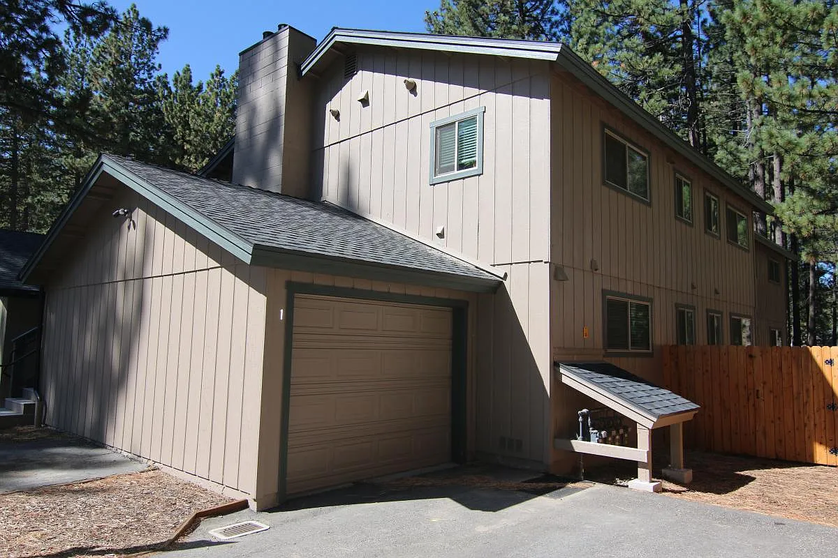 2561 Osborne Ave APT 3 photo 1