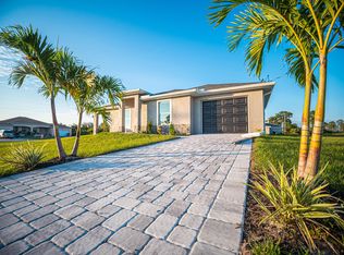 653 Chemstrand St E, Lehigh Acres, FL 33974