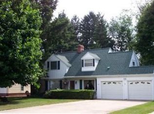 19 Goodhue Dr, Akron, OH 44313