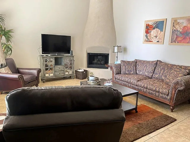 1309 Golden Gate Way — Photo 5