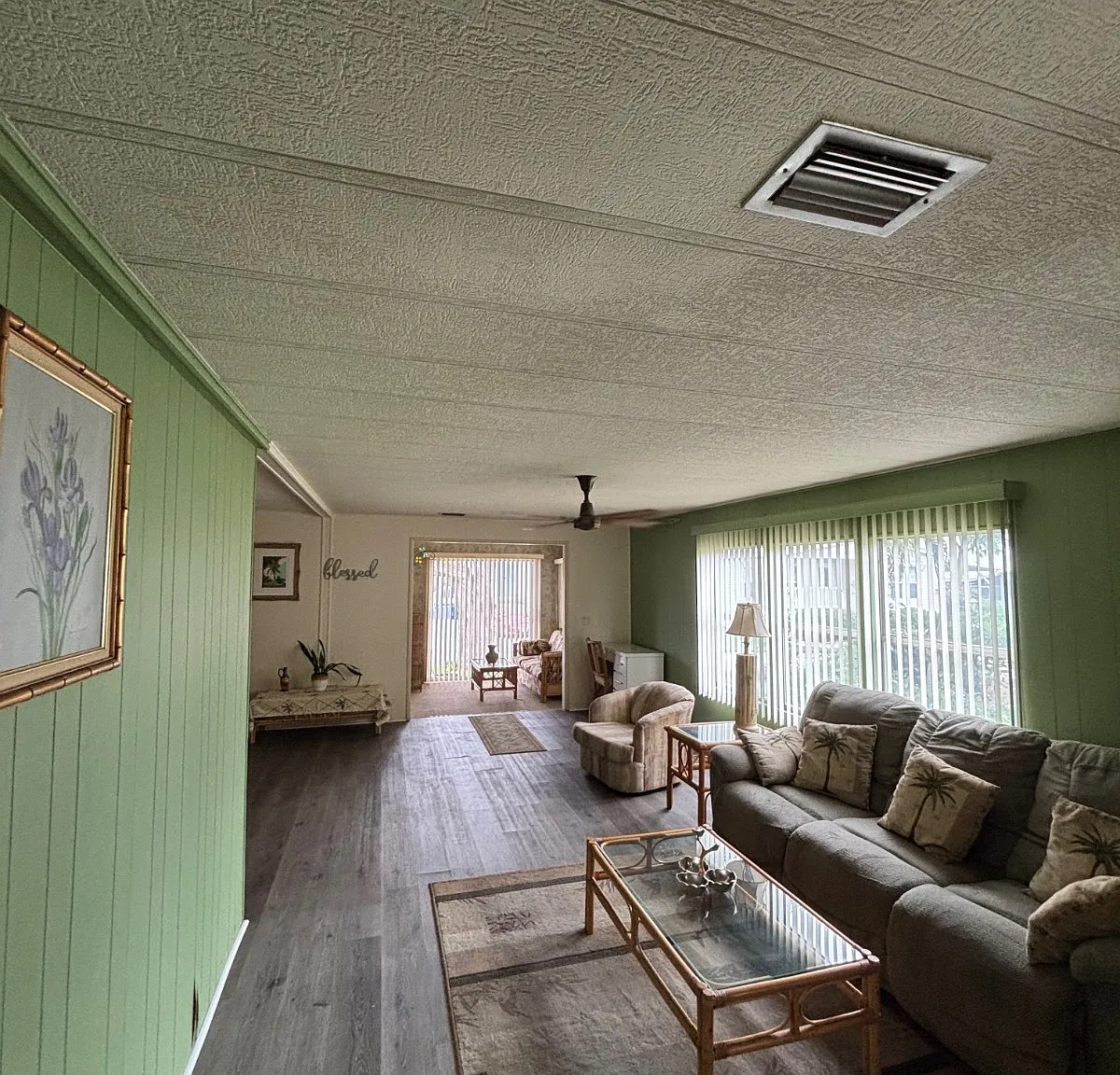 3 bed, 2.0 bath, 1300 sqft, $1,900 — Photo 4