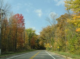 5884 Lewis Rd, Olmsted Township, OH 44138