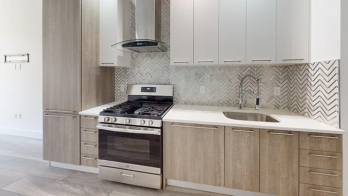 Rented by Bond New York | media 4