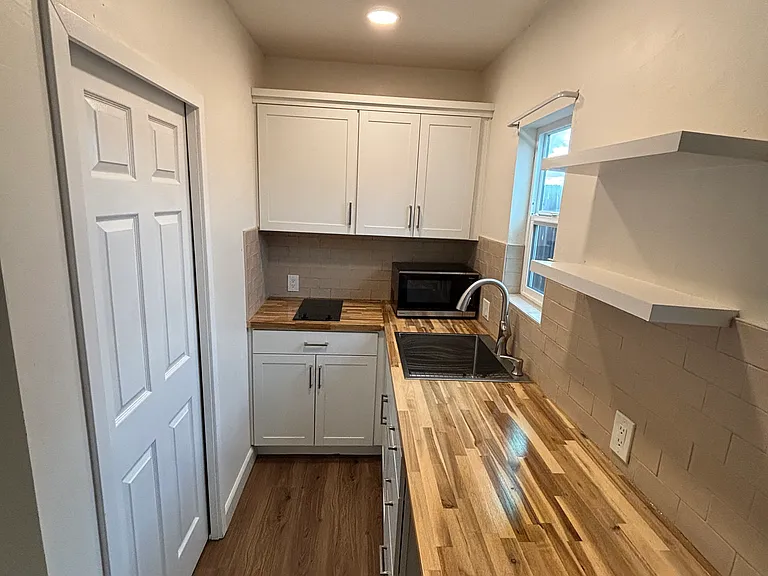 2945 E Barnwell St — Photo 1