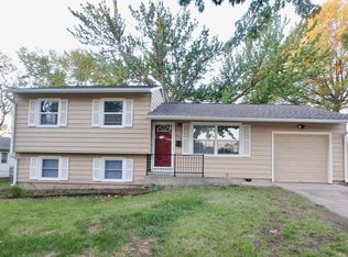 115 SW 40th Ter, Topeka, KS 66609