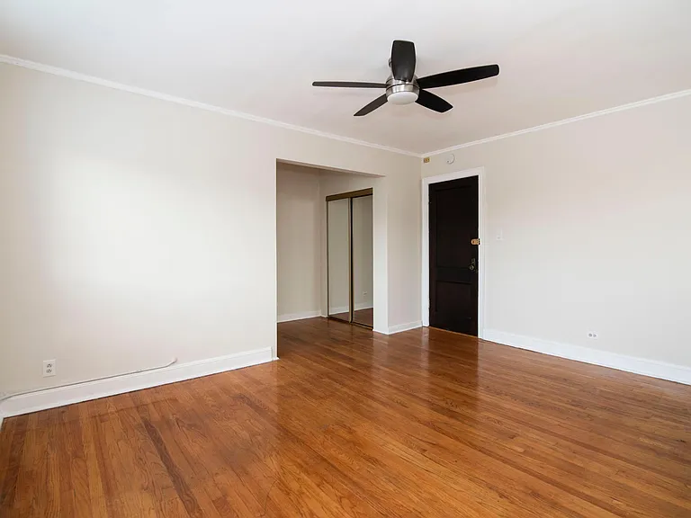 3345 N Marshfield Ave #409 — Photo 6