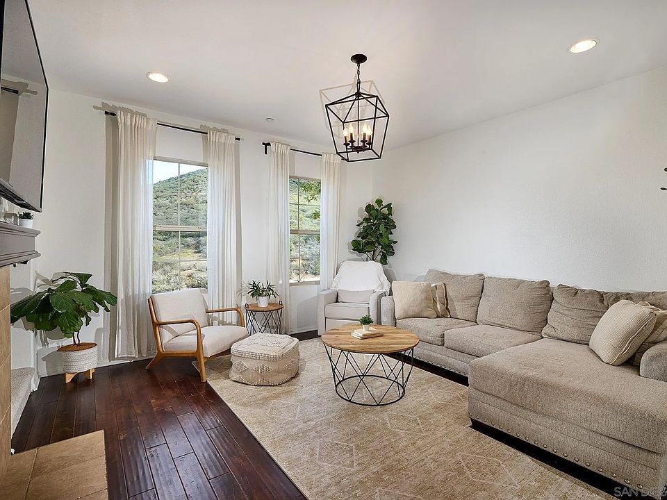 1st image of 2423 Longstaff Ct