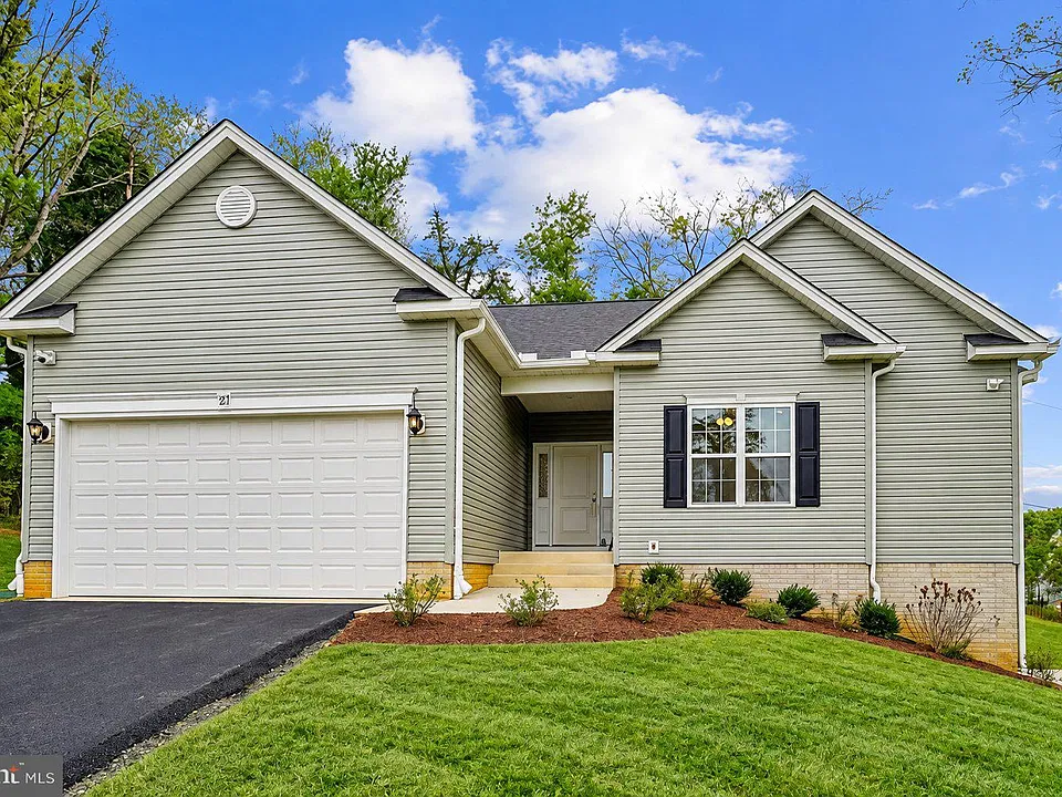 27 Durham Hill Ln