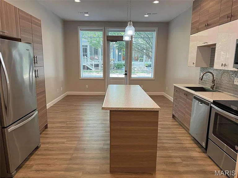 3327 Domain St #1 — Photo 3