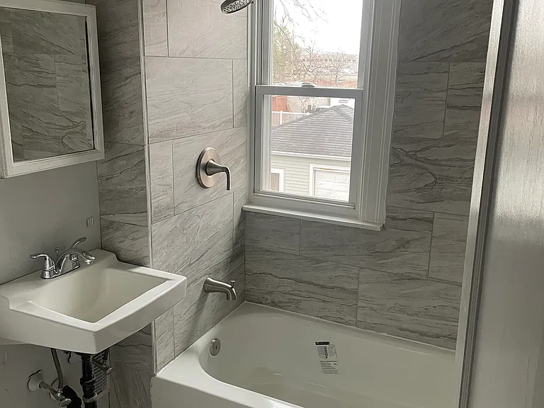 67-69 Sisson St #2 — Photo 10