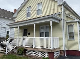 11 Cleveland Ave, Cranston, RI 02920