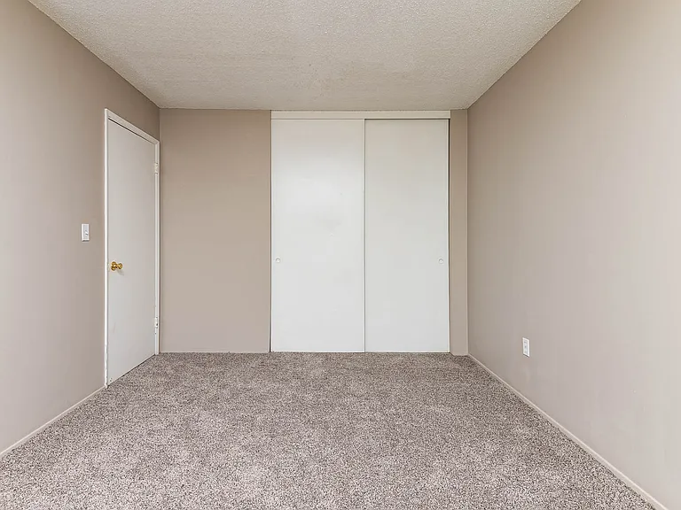Country Oak | Bedroom
