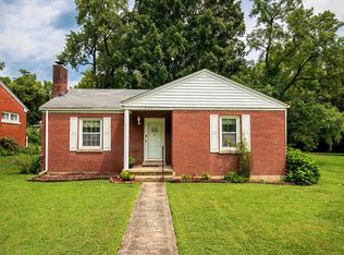 224 E Cross St, Midway, KY 40347