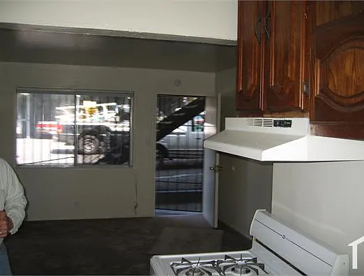 1 bed, 550 sqft, $1,699 — Photo 2