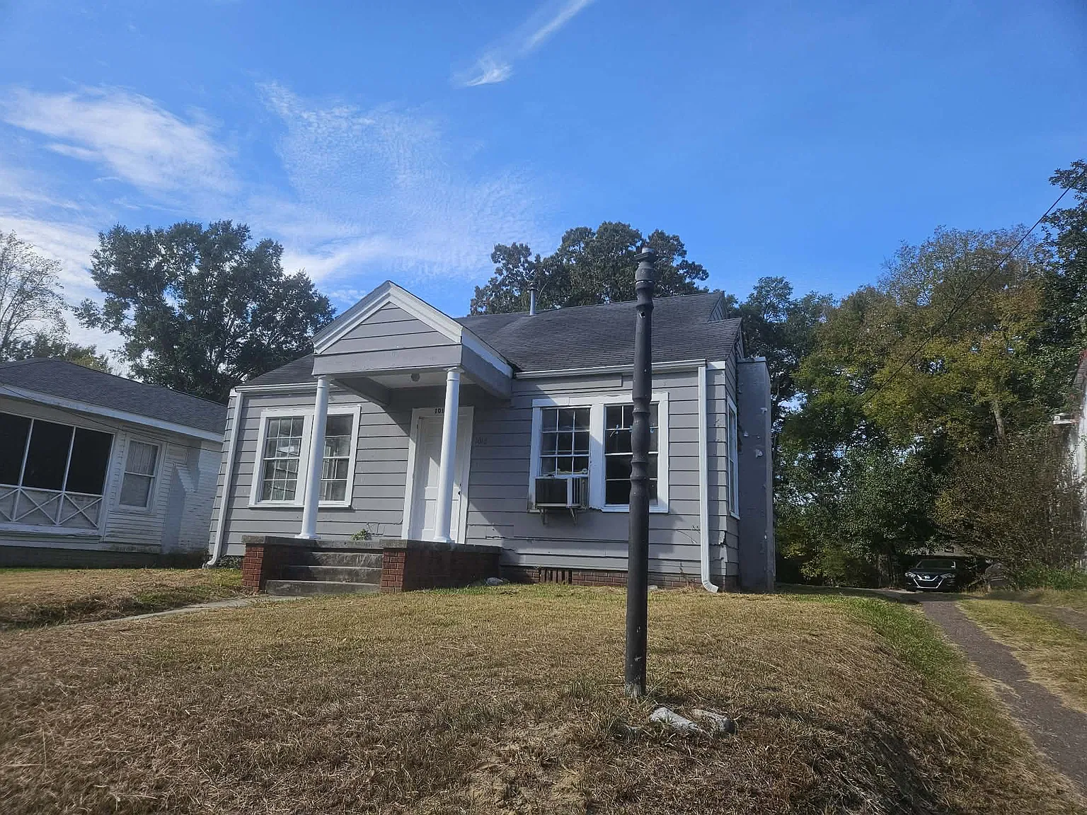 3 bed, 1624 sqft, $995 — Photo 1
