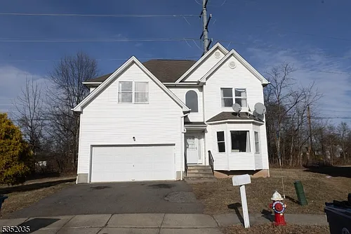 13 Cottage Way Photo 1