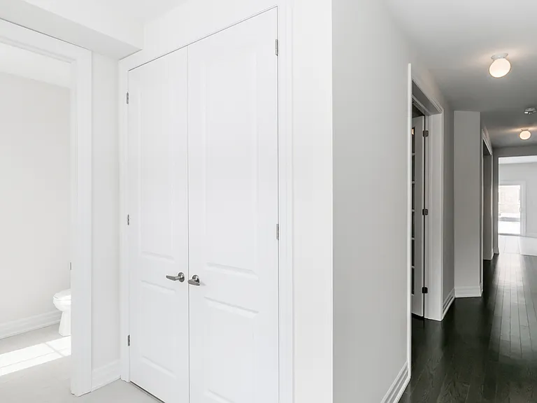 1024 Wickham Rd — Photo 3