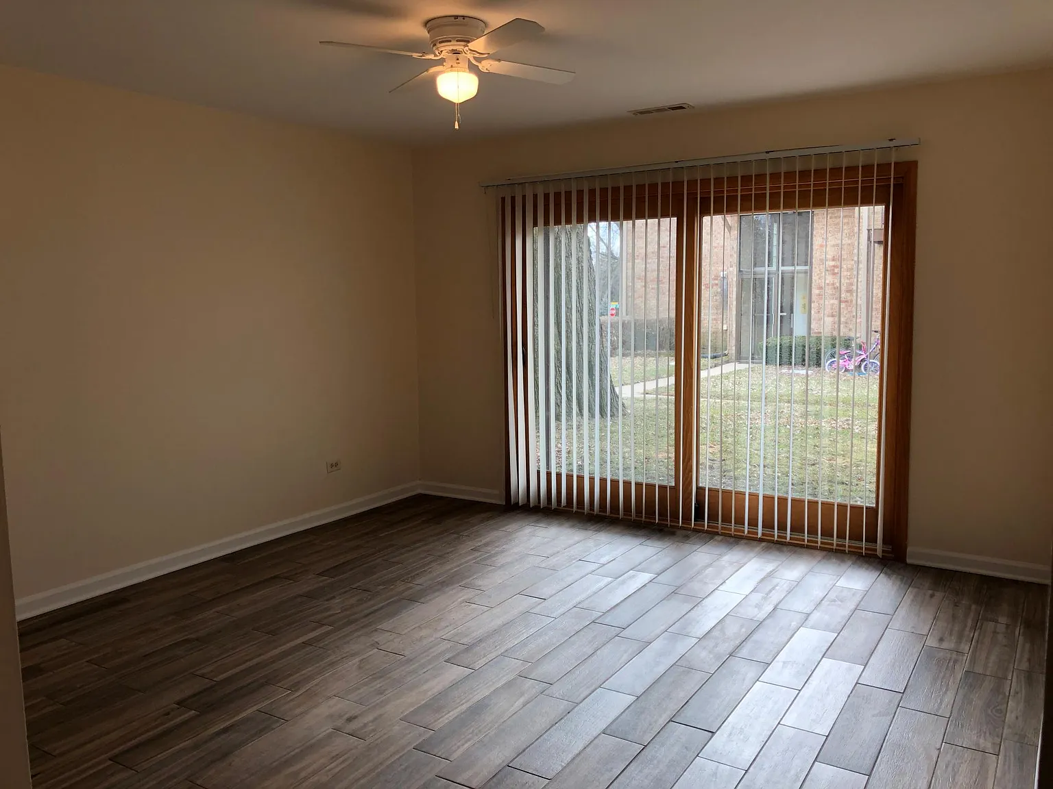 2 bed, 936 sqft, $1,700 — Photo 4