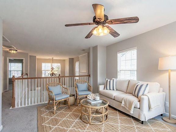 5th image of 4833 Shady Tree Ln