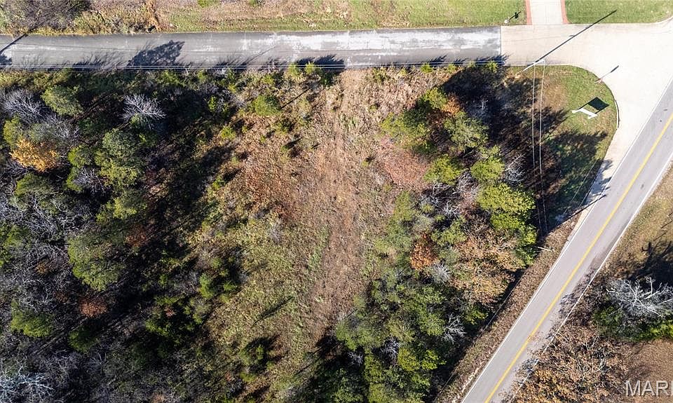 1st image of 302 Woodsorrel Dr