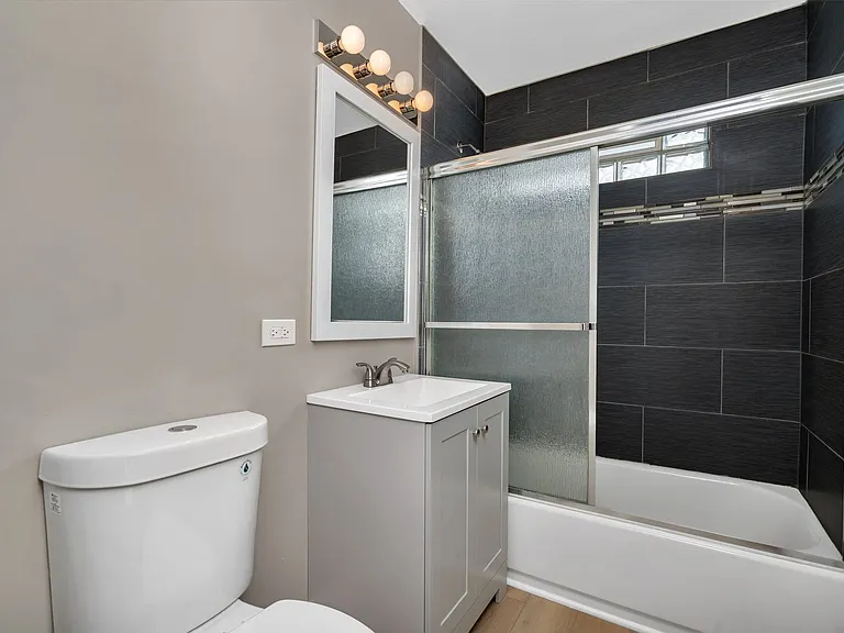 Parkside Apartments — Photo 17