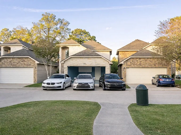 10904 Panther Ct — Photo 4