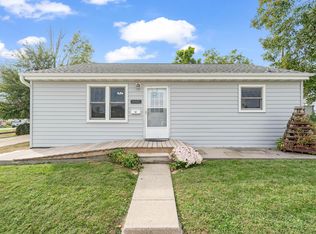 418 8th St, Nevada, IA 50201