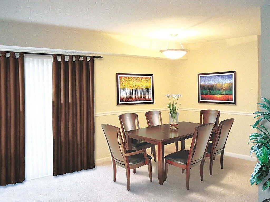The Manor/The Manor East Apartments — Photo 3