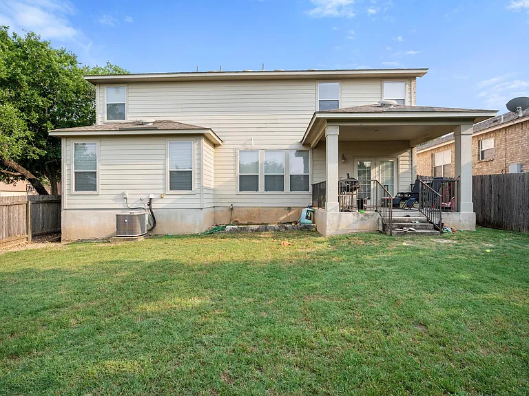8003 Jalane Park — Photo 15