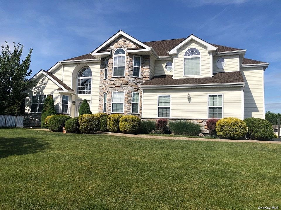 1st image of 20 Redwood Ln