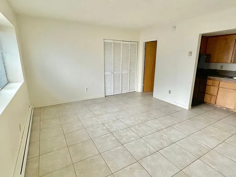 475 N Main St #1-5 — Photo 3