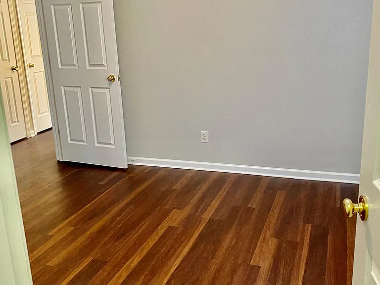 105 Chris Ln — Photo 7