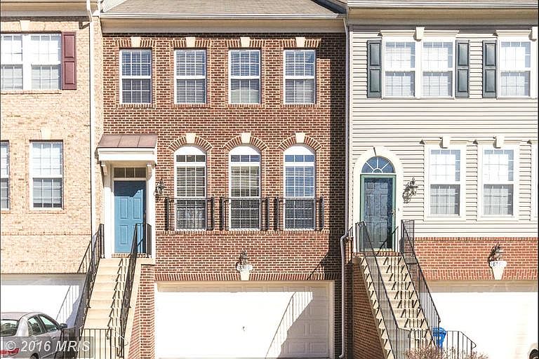 1st image of 8589 Wyngate Manor Ct